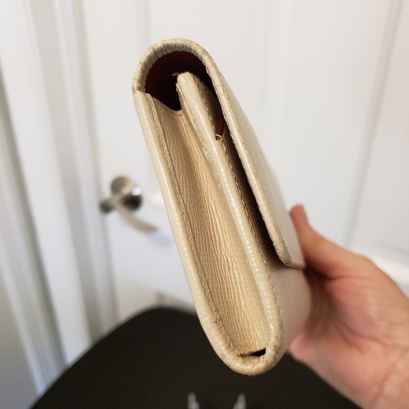 Bally Of Switzerland Saffiano Leather Bifold Wallet, Classic - Picture 4 of 10